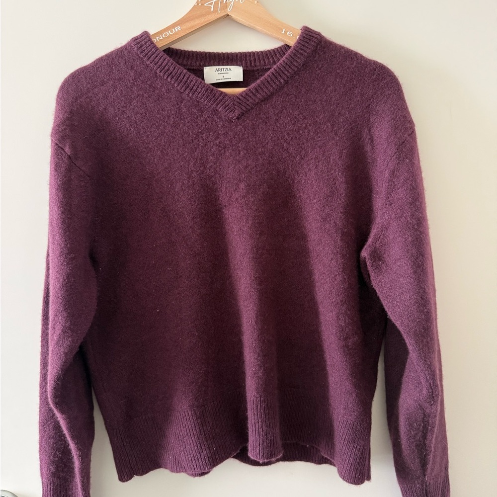 Aritzia Essential Cashmere Context Sweater
